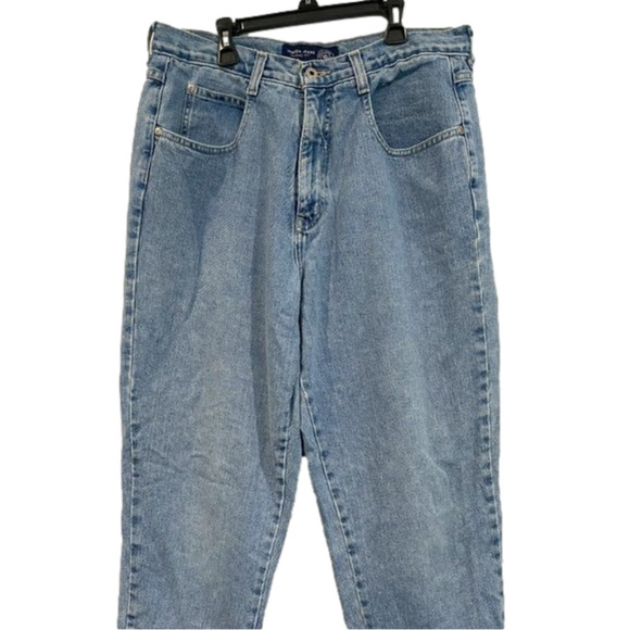 Venezia Light Wash Wide Hip Jeans - Size 16 - Picture 1 of 2